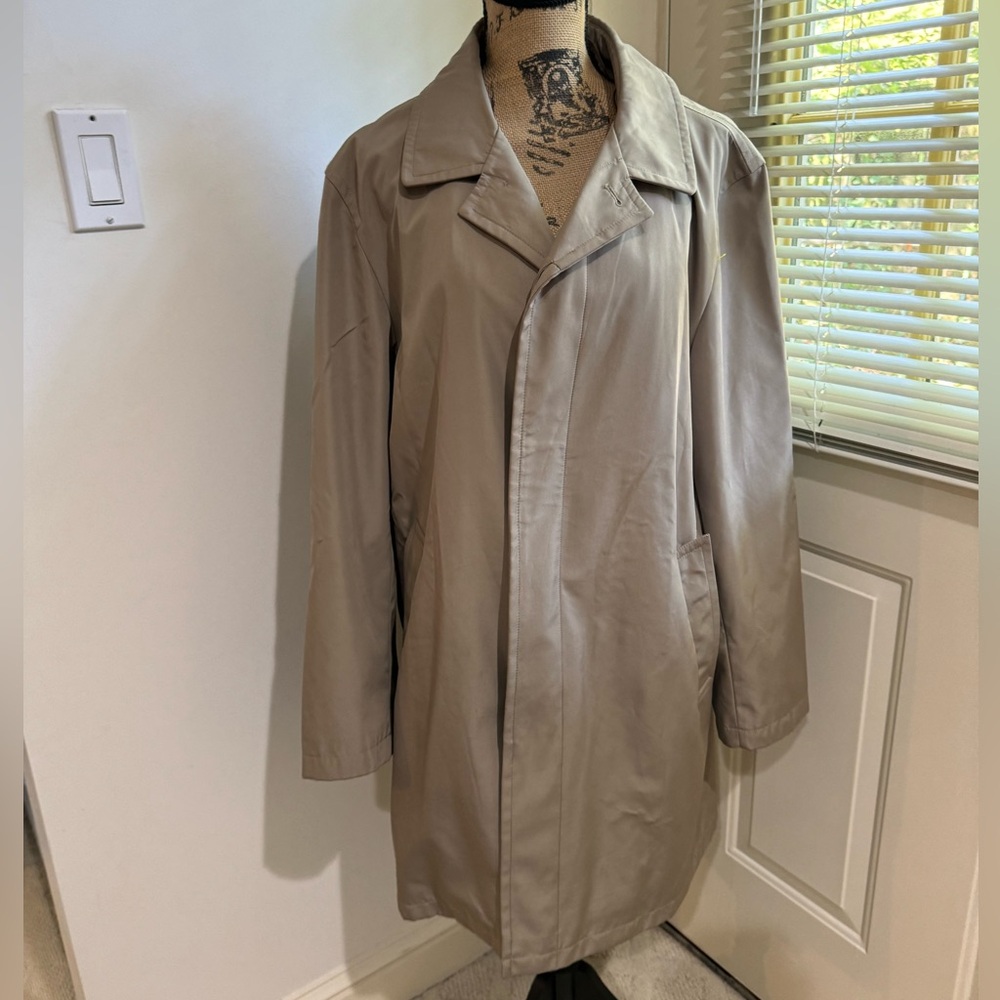 Jos A Bank Khaki trenchcoat size 40R